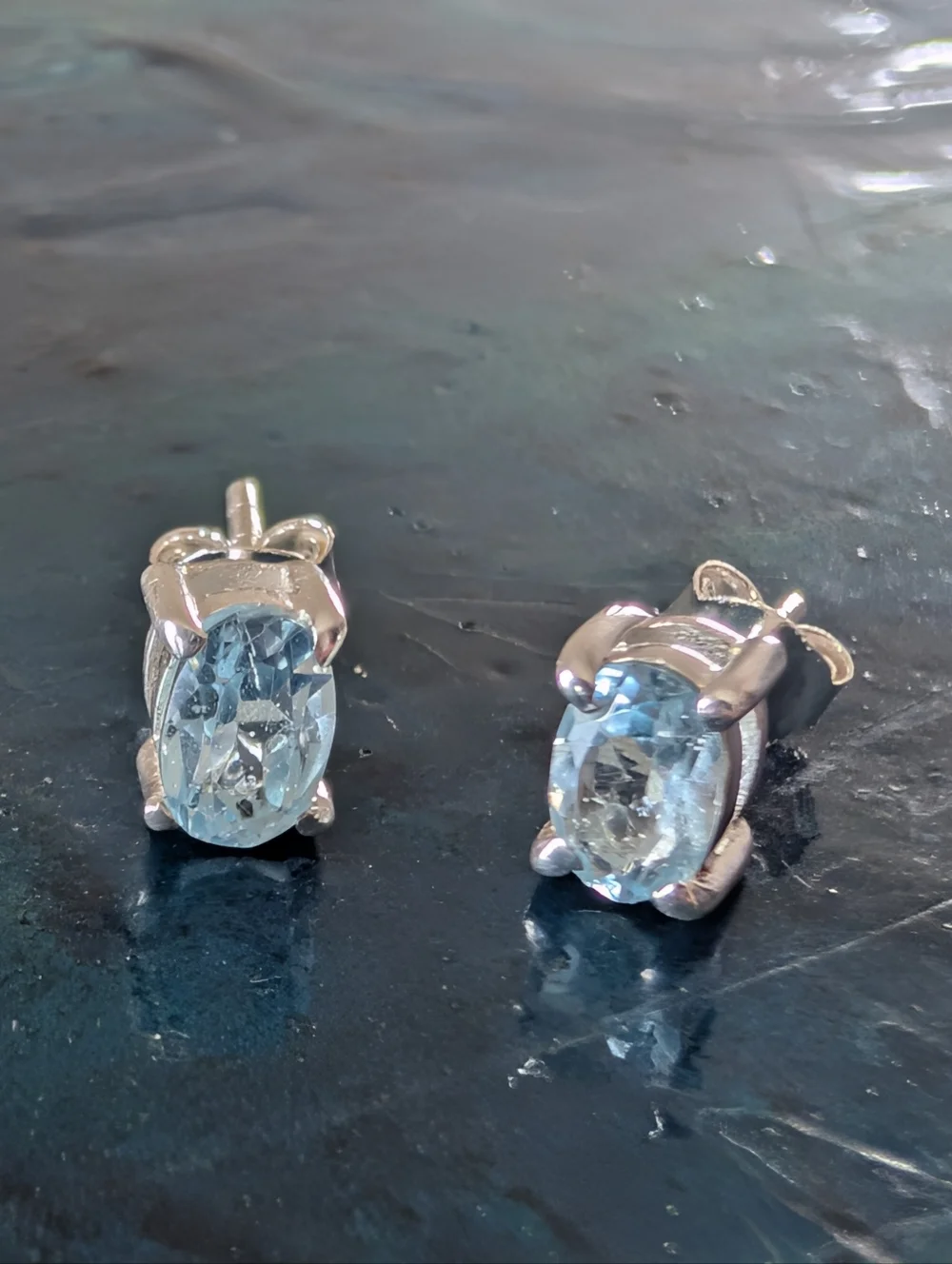 Sterling Silver Genuine Blue Topaz Oval Stud Earrings 🆕 - Picture 2 of 6